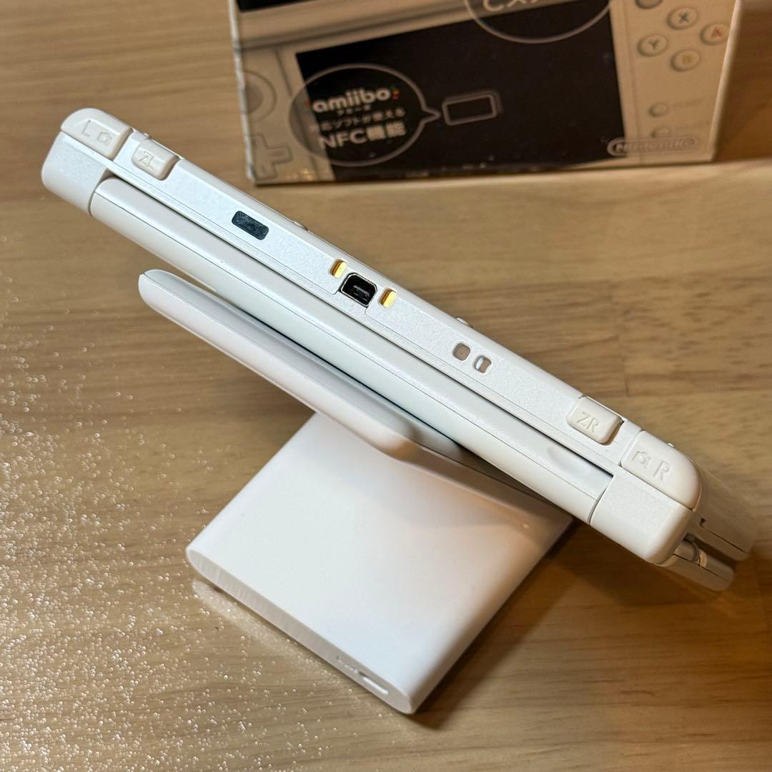 4-382 Newニンテンドー3DS LL パールホワイト 上IPS搭載